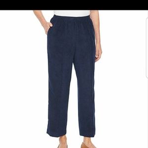 🌟Alfred Dunner navy blue corduroy pants. Size 16